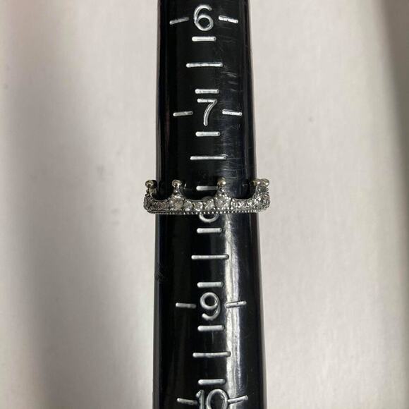 Size 8 Clear Sparkling Crown Silver Ring - Picture 7 of 8